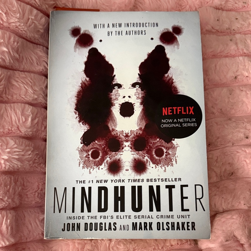 Mindhunter Book with White and Black Cover